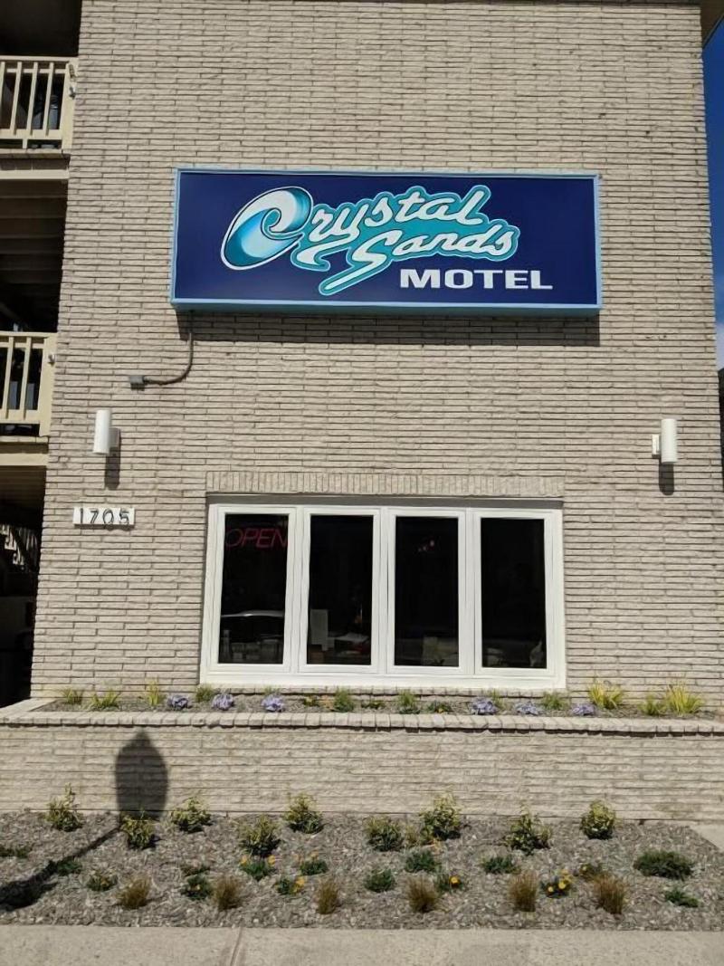 Crystal Sands Motel image