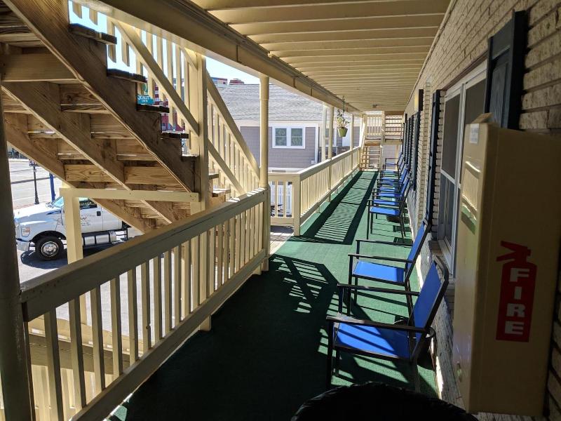 Crystal Sands Motel image