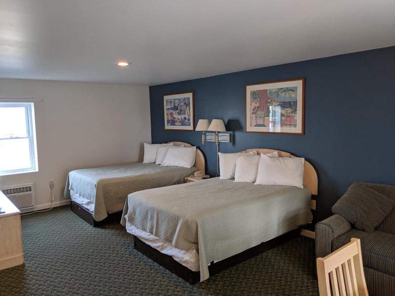 Crystal Sands Motel image