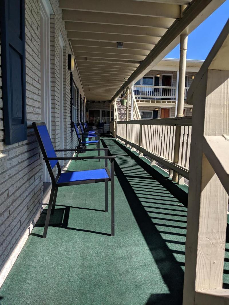 Crystal Sands Motel image