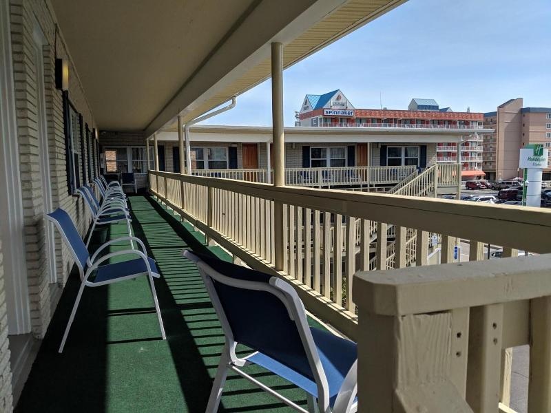 Crystal Sands Motel image