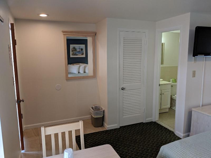 Crystal Sands Motel image