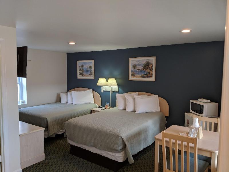 Crystal Sands Motel image