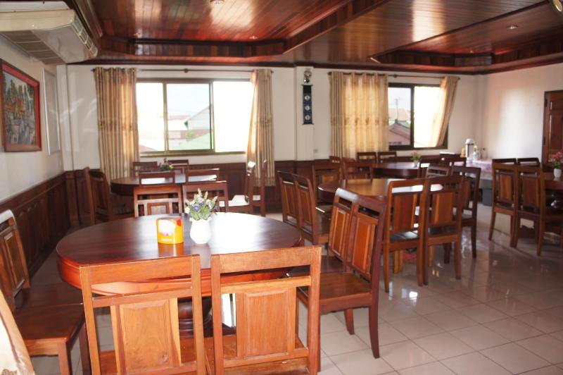 Sisavath Hotel image
