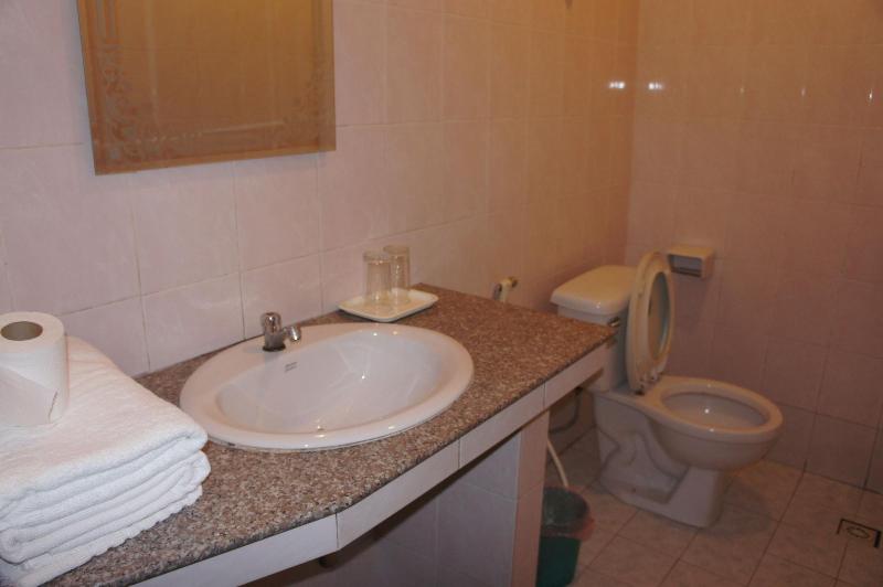 Sisavath Hotel image