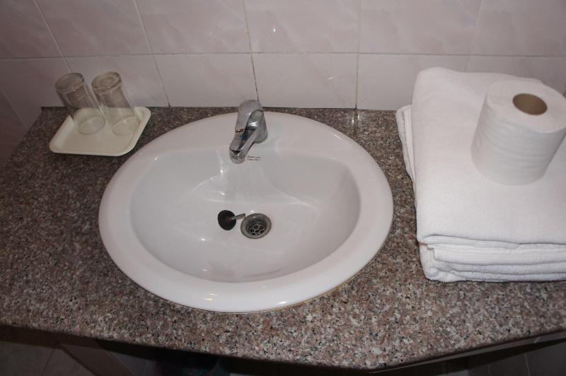 Sisavath Hotel image