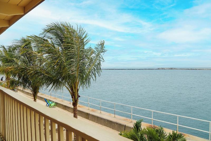 Oceanic Motel image