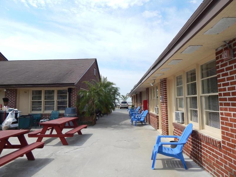 Oceanic Motel image