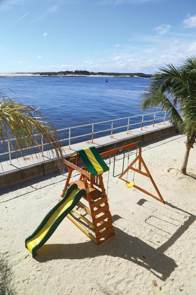 Oceanic Motel image
