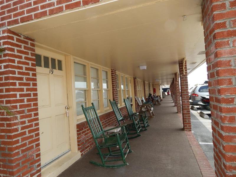 Oceanic Motel image