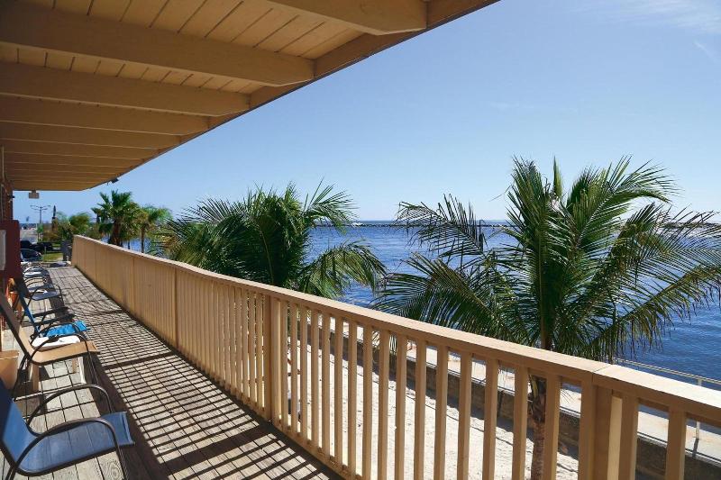 Oceanic Motel image
