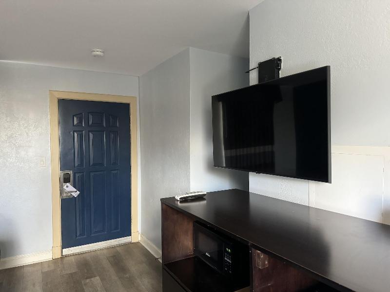 Budget Inn Danville — view