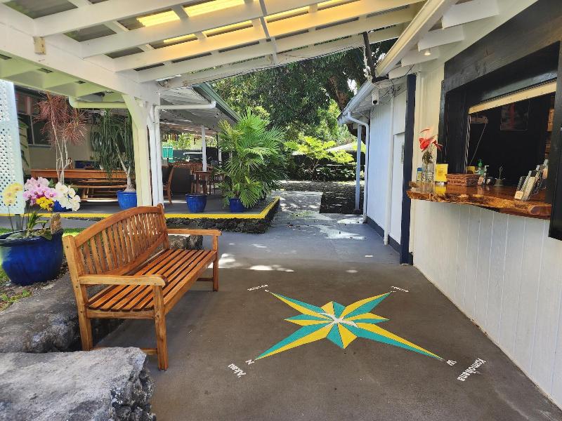 Arnott S Lodge, Hilo