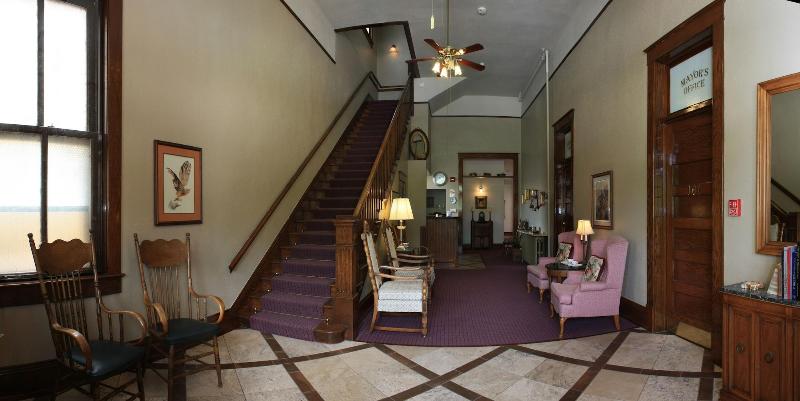 Town Hall Inn