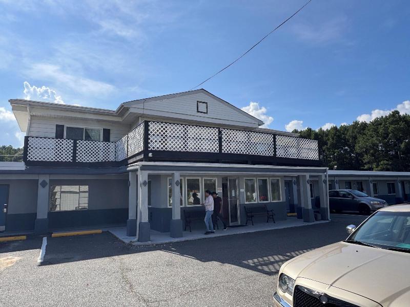 Whispering Pines by Hotel O Whitestone image