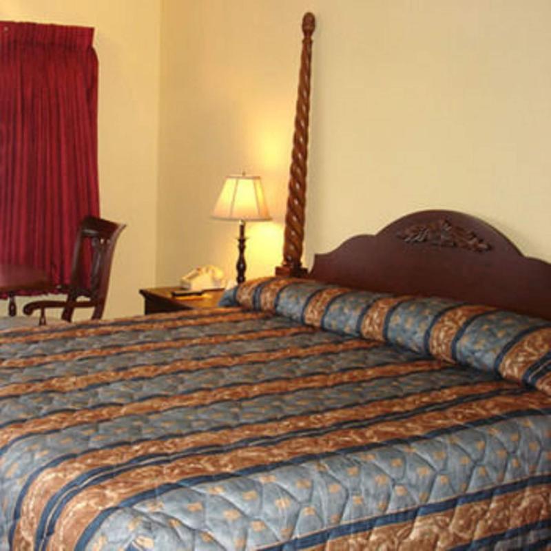 Whispering Pines by Hotel O Whitestone image
