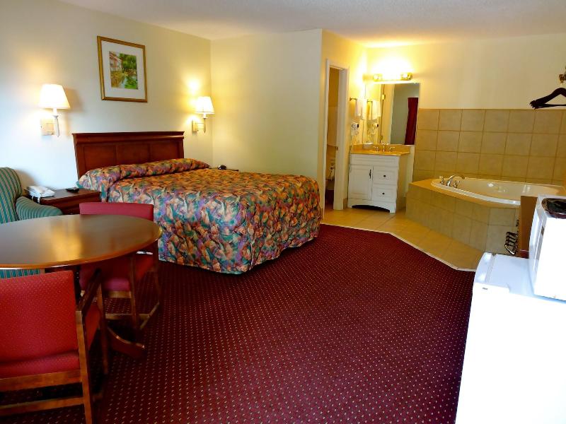 Whispering Pines by Hotel O Whitestone image