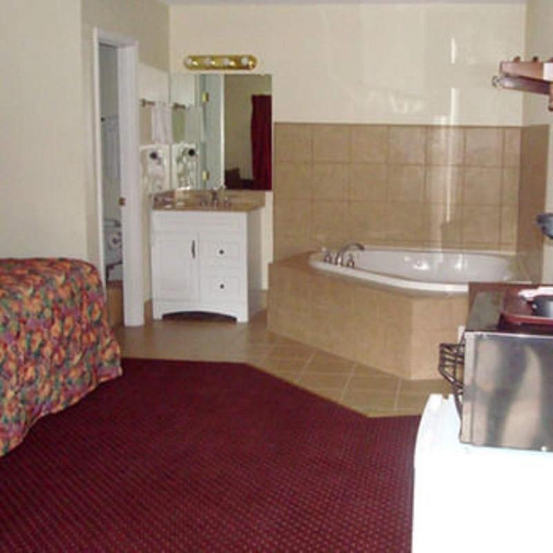 Whispering Pines by Hotel O Whitestone image