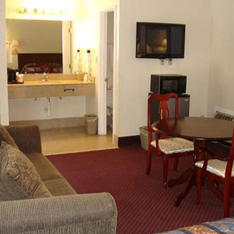 Whispering Pines by Hotel O Whitestone image