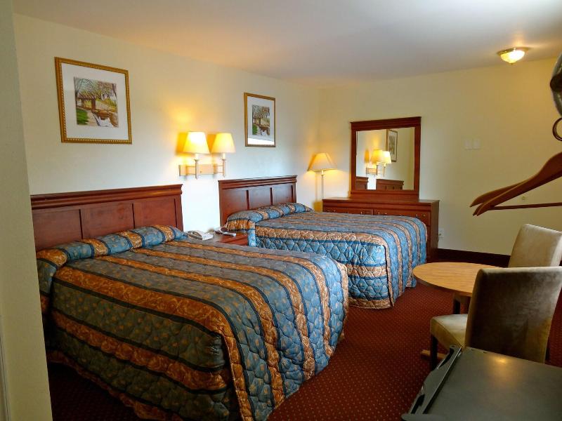 Whispering Pines by Hotel O Whitestone image