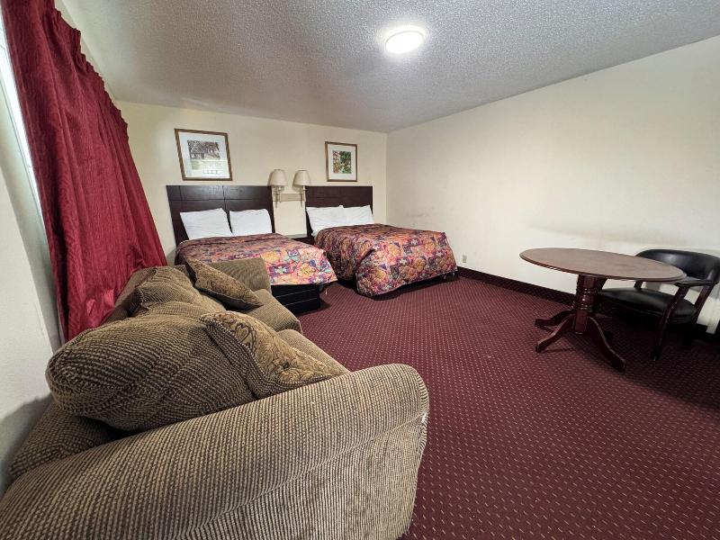Whispering Pines by Hotel O Whitestone image