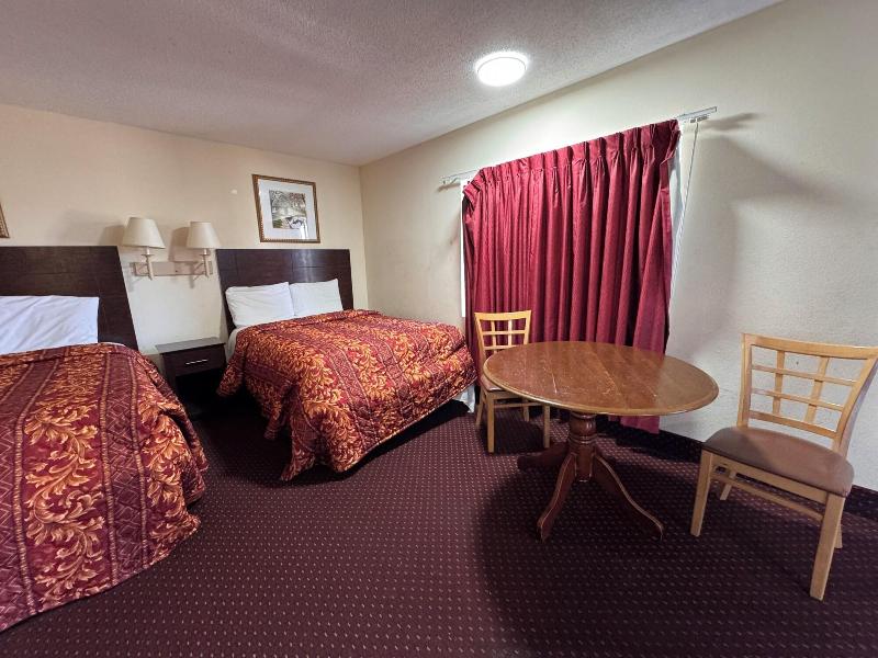 Whispering Pines by Hotel O Whitestone image