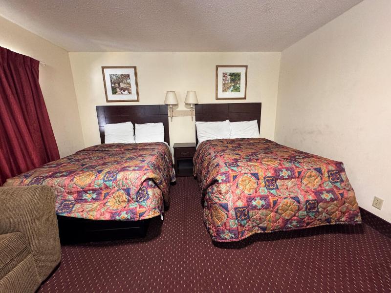 Whispering Pines by Hotel O Whitestone image