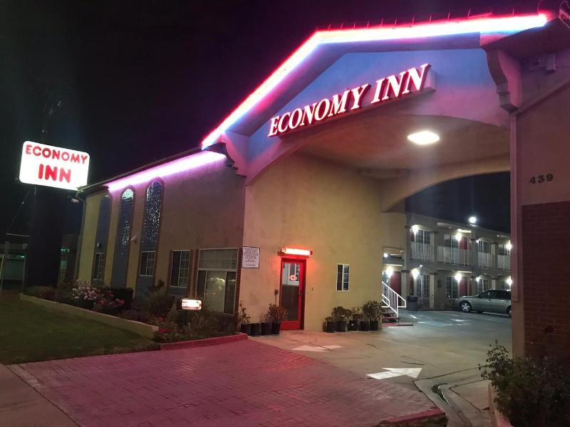 Economy Inn Lax image