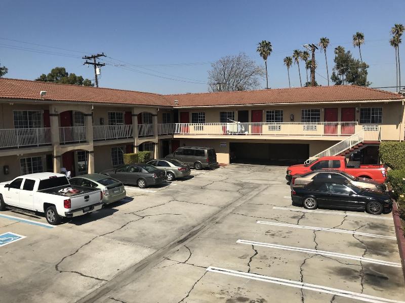 Economy Inn Lax image