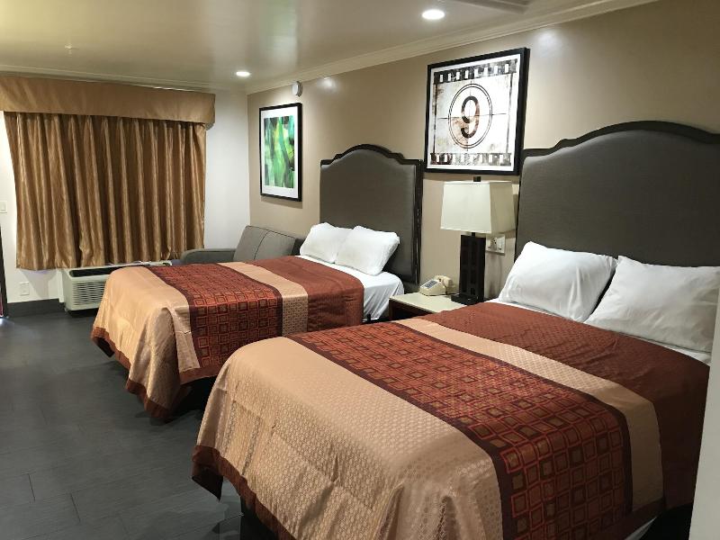 Economy Inn Lax image
