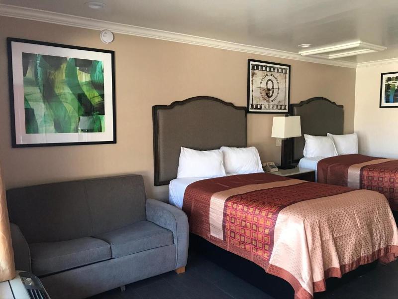 Economy Inn Lax image