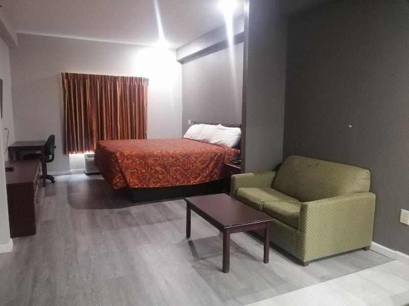 Royal Inn Suite — exterior view