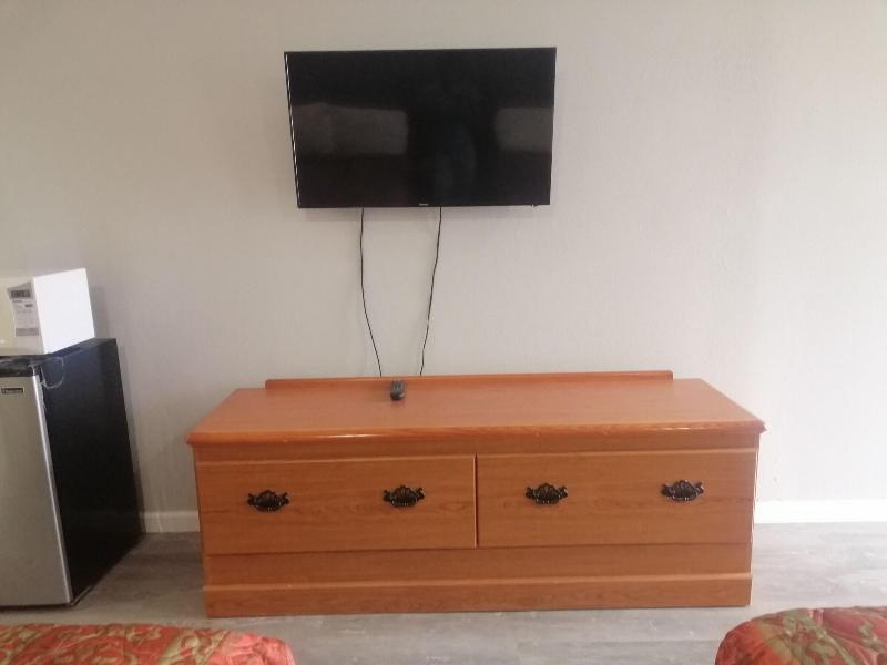 Royal Inn Suite image