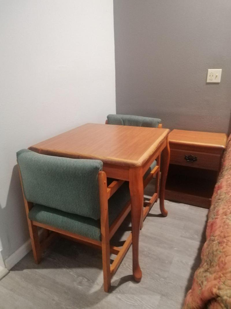 Royal Inn Suite image