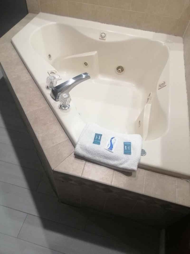 Royal Inn Suite image