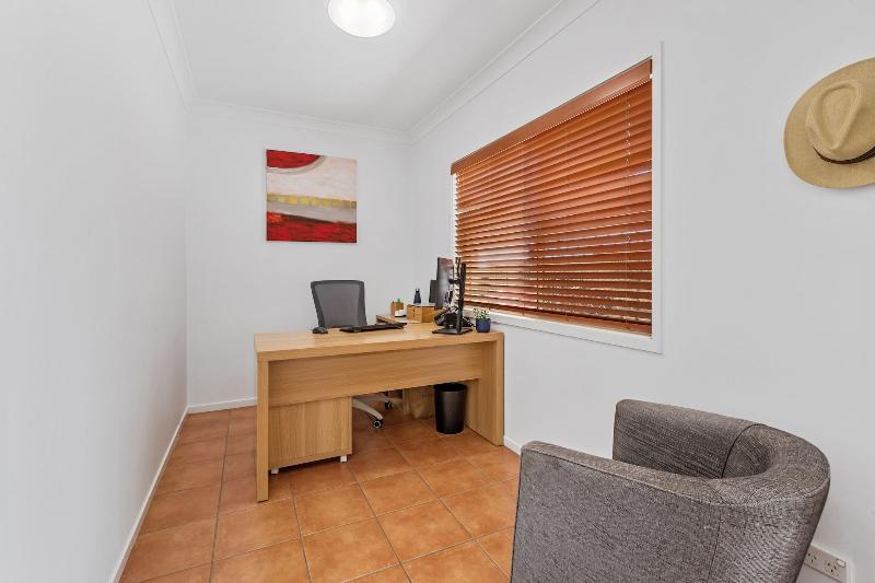Browns Plains Motor Inn image