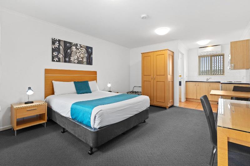 Browns Plains Motor Inn image