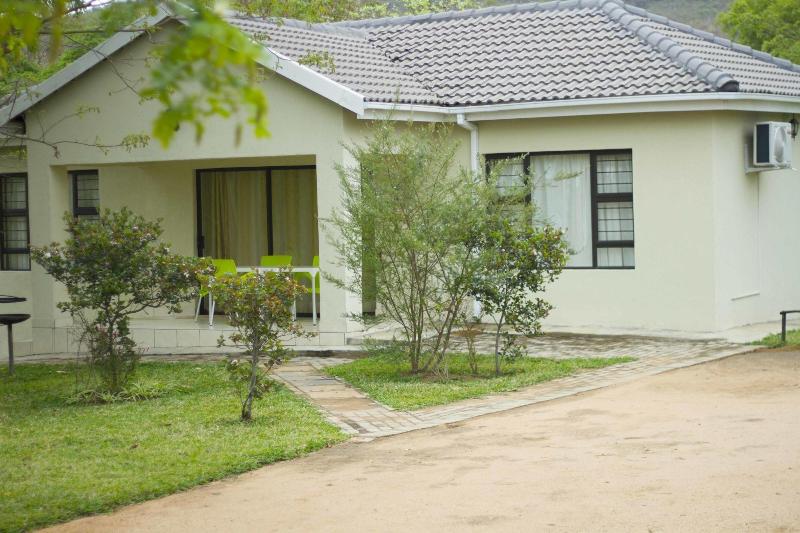 Sand River Cottages image