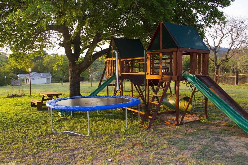 Sand River Cottages image