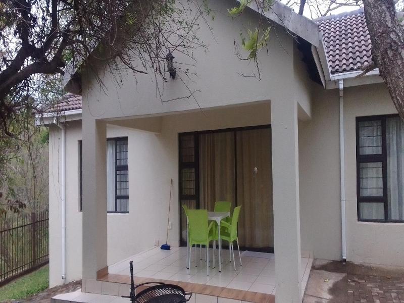 Sand River Cottages image