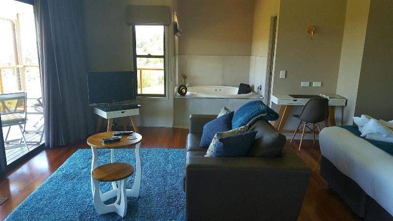 Blue Summit Cottages image