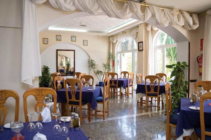 Apartamentos El Toro image