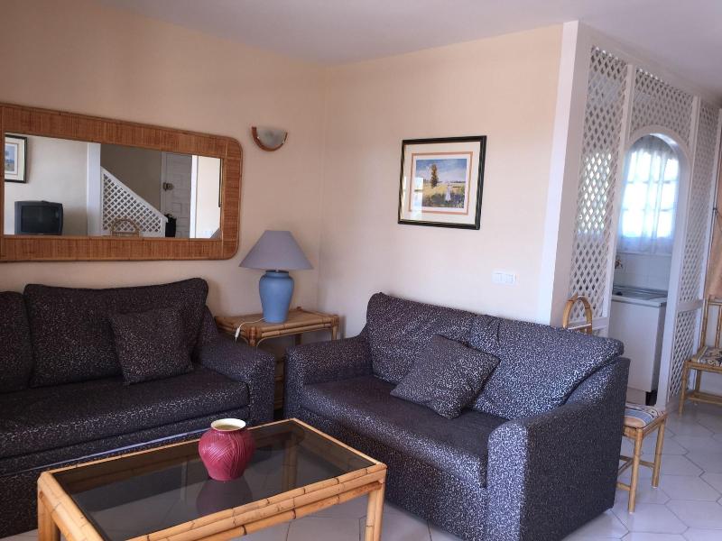 Apartamentos El Toro image