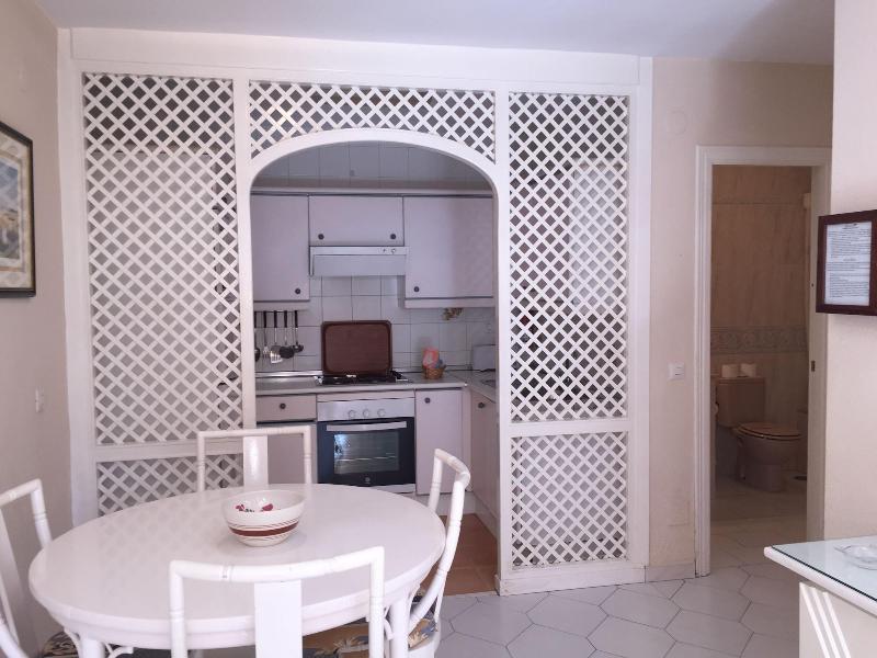 Apartamentos El Toro image