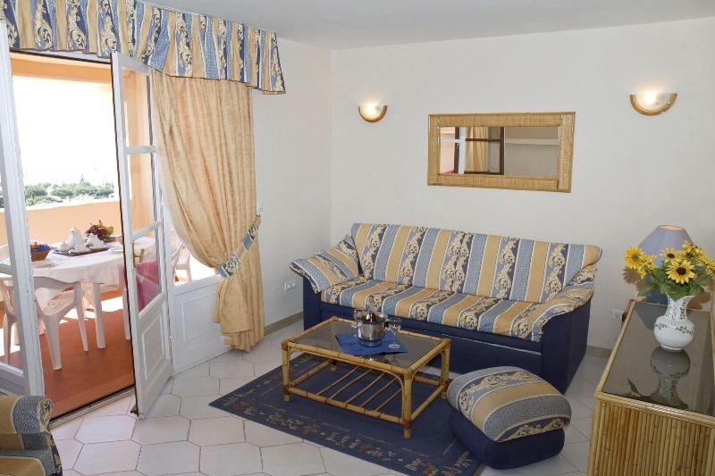 Apartamentos El Toro image
