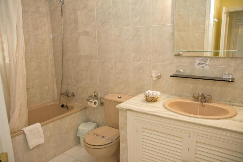 Apartamentos El Toro image