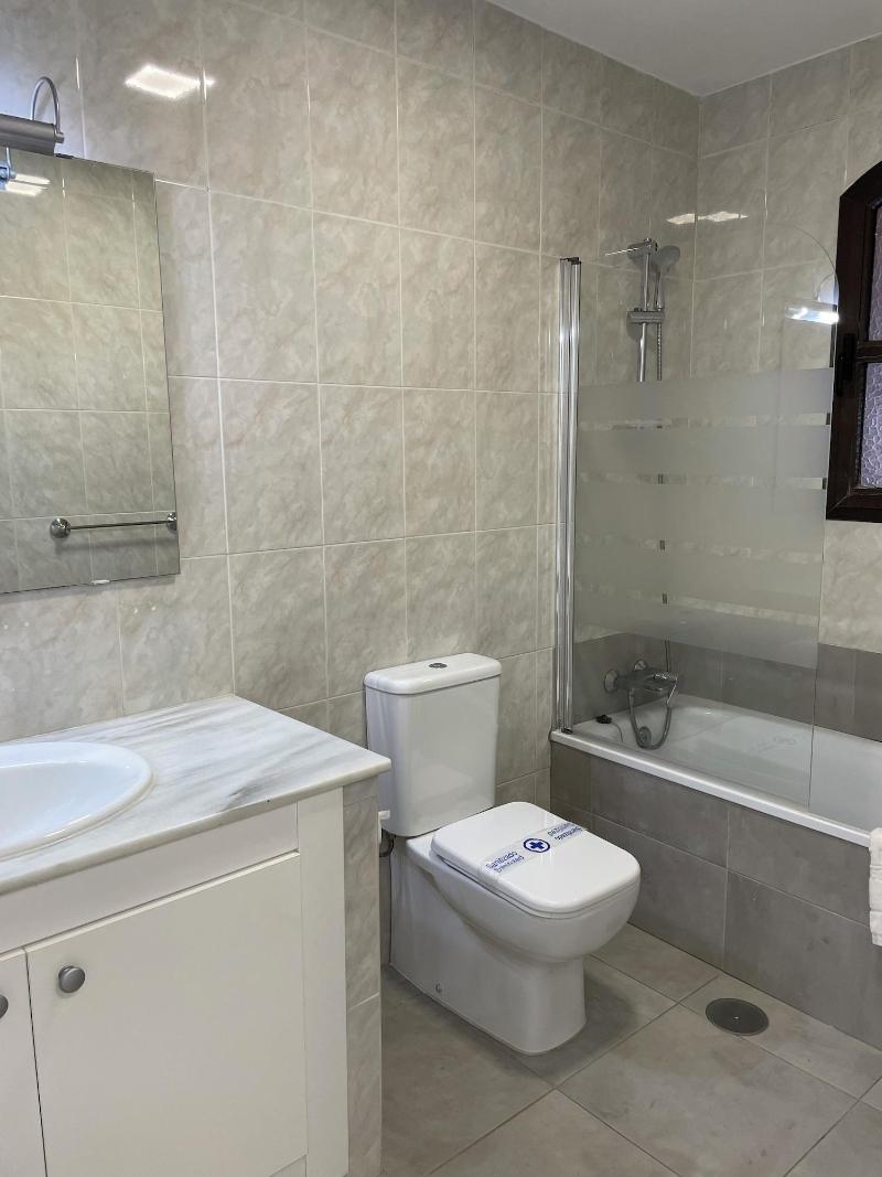 Apartamentos El Toro image