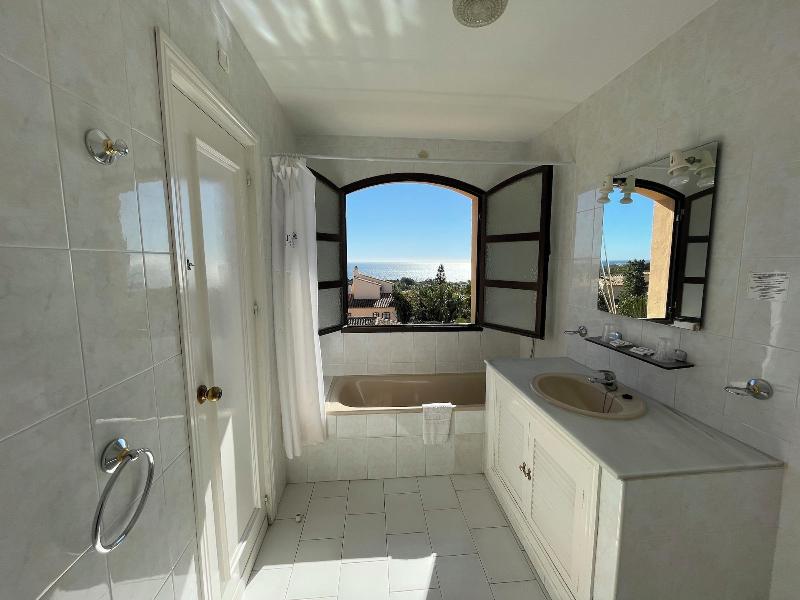 Apartamentos El Toro image