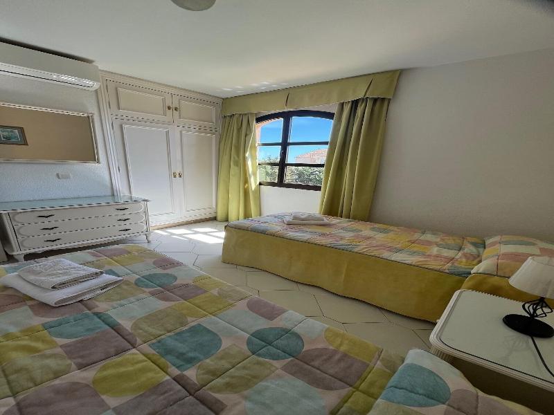 Apartamentos El Toro image