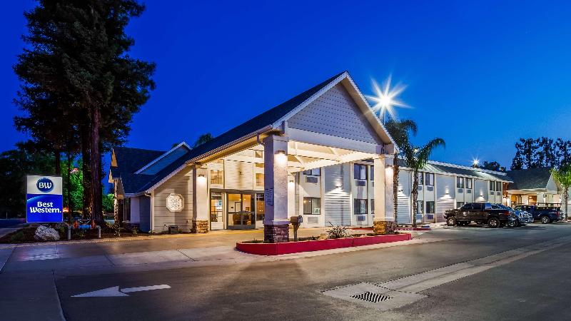 Best Western Town AND Country Hotel